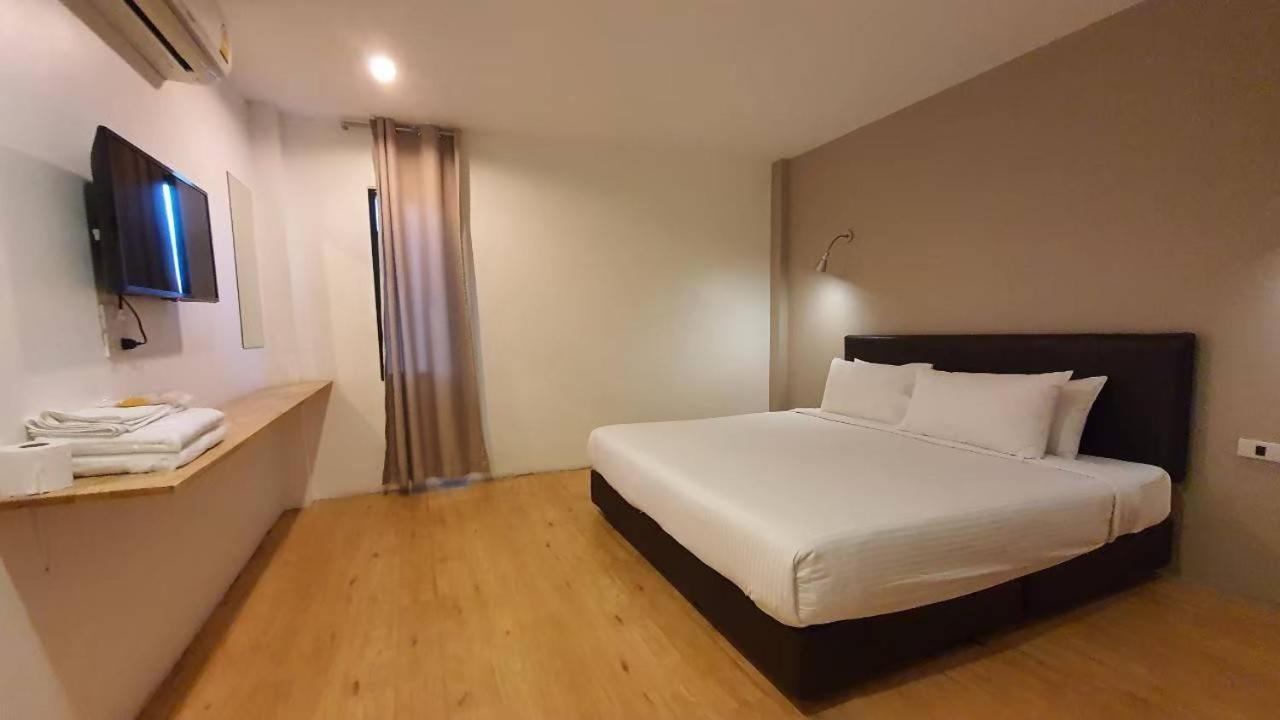 Srianunt Boutique Hotel Buriram Chambre photo